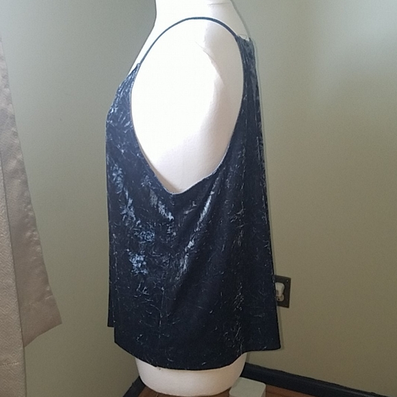 Gray Crushed Velvet Flowy Tank Size XXL - Picture 2 of 3